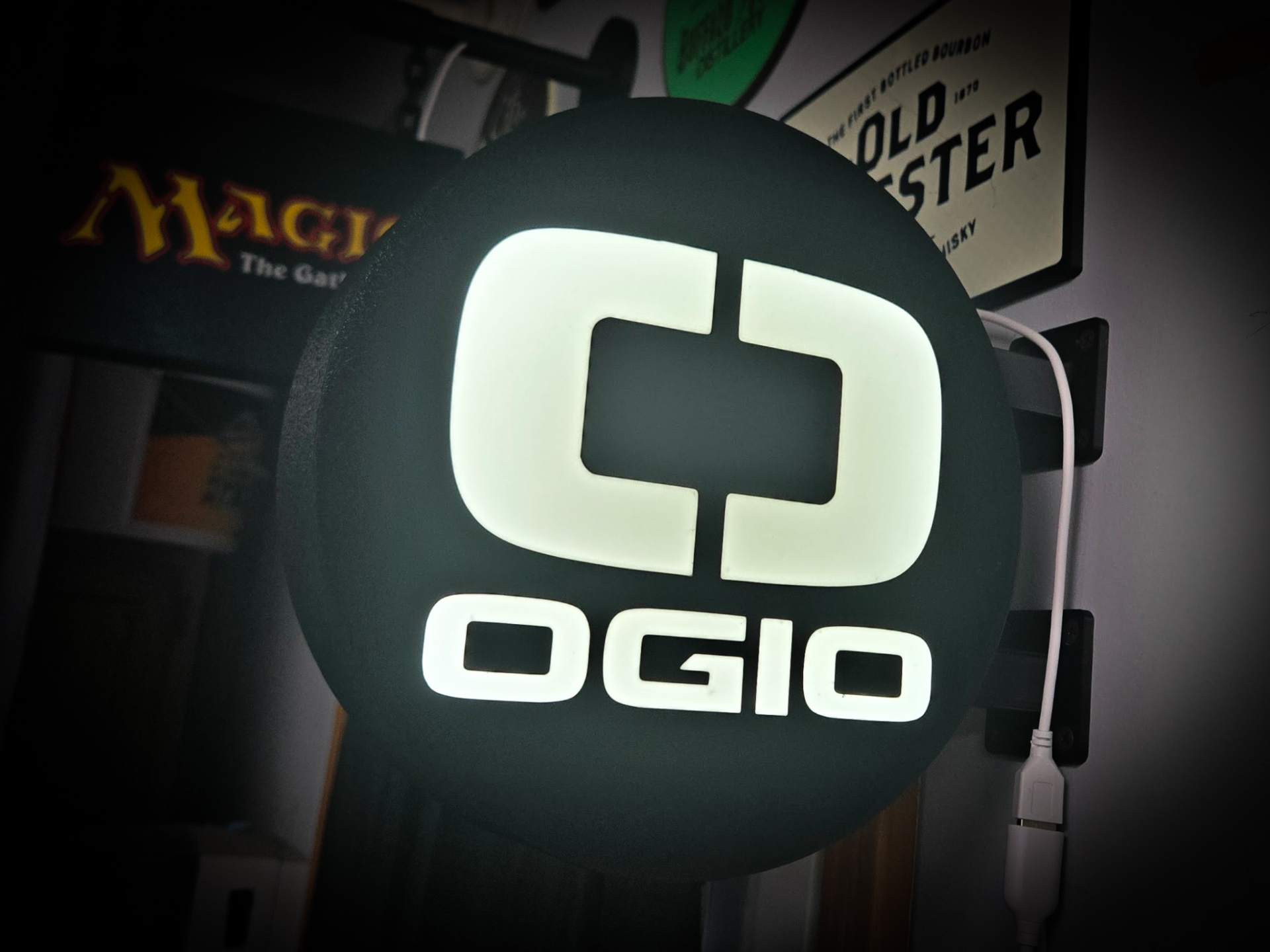 OGIO GOLF ~ 2-Sided Round Lightbox