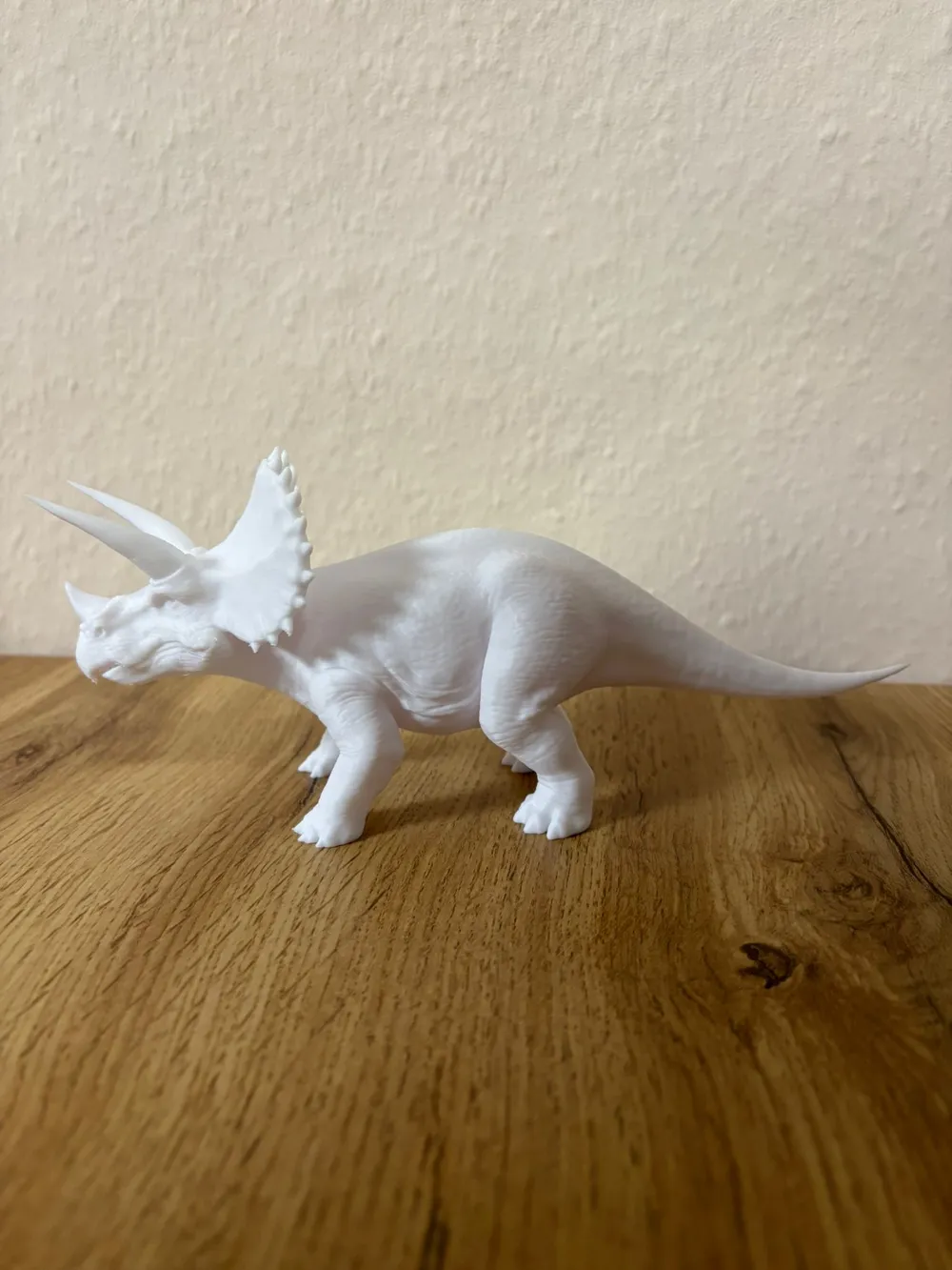 Figure Compact Triceratops – compact dinosaur figure - Free 3D Print Model - MakerWorld
