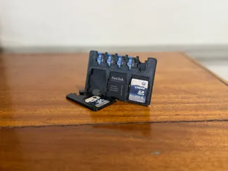 Credit Card-Sized SD & microSD Card Holder