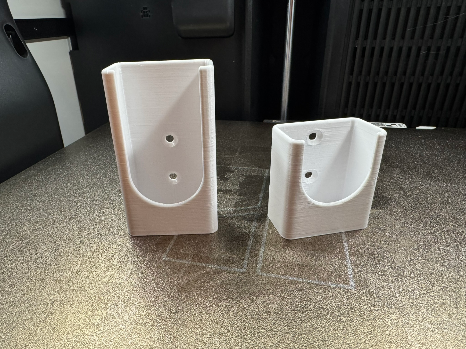 Wall bracket for light controller 40x20mm