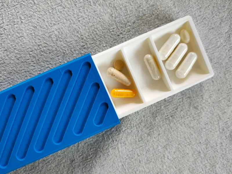 No-Spill Pill Box / Organizer (with Weekly Holder)