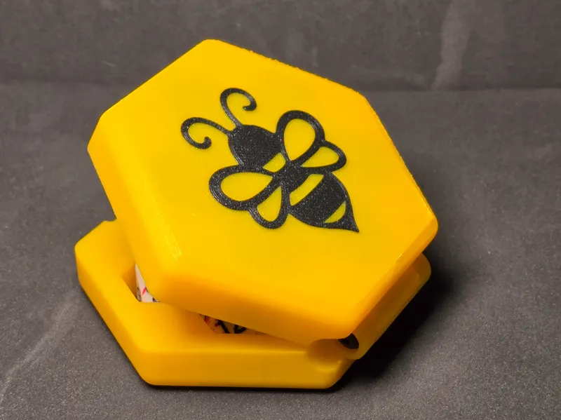 Hexagon Honeycomb Bee Dice Box