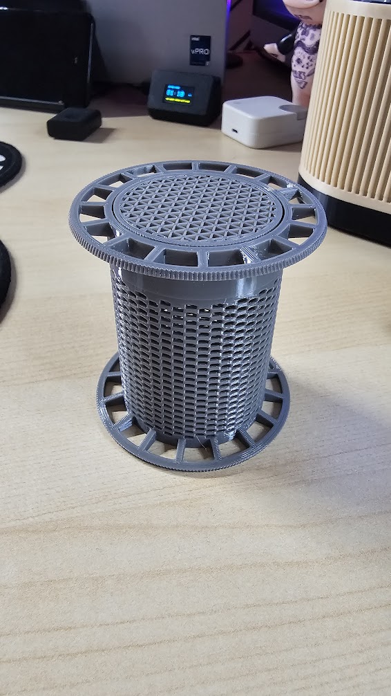 Miniatura 25 do modelo 3D High Performance Spool Desiccant Container Holder
