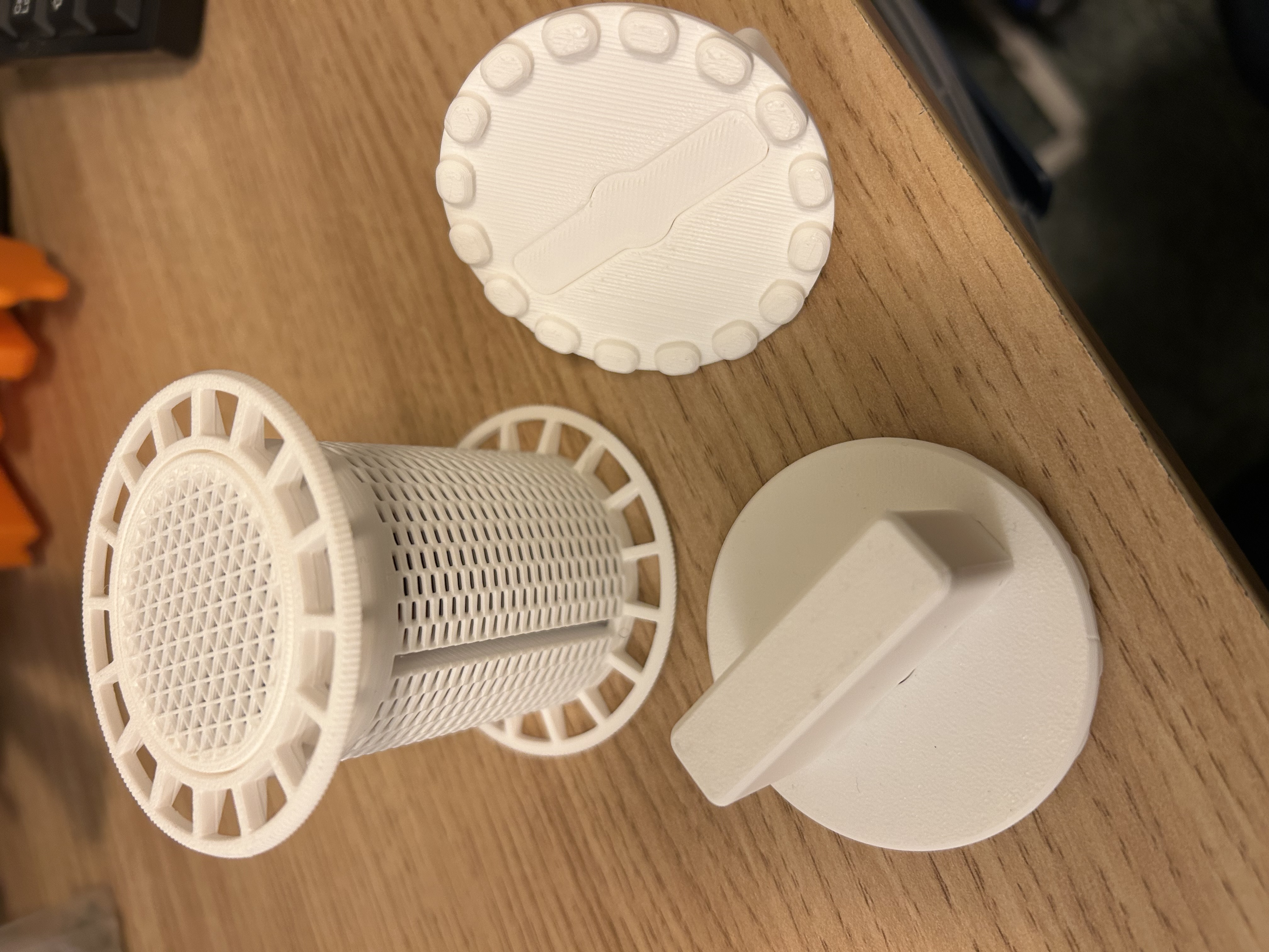 Miniatura 19 do modelo 3D High Performance Spool Desiccant Container Holder
