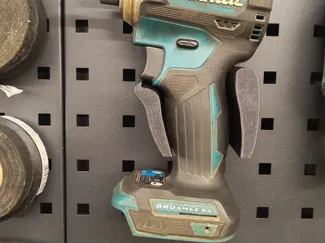 Makita tool mount for square hole Garant pegboard