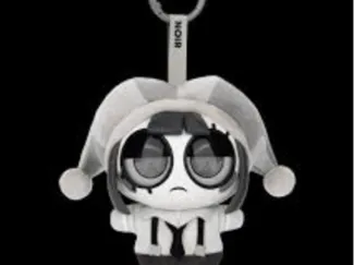 Noir Pomni Pendant (one color)