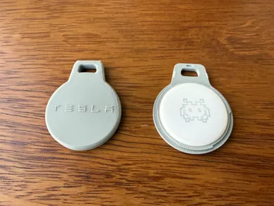 Tesla AirTag Keychain – Raised Logo, PLA Print