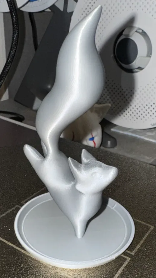 Dancing fox ring holder smaller plate