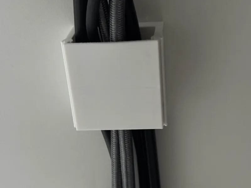 Cable management bracket
