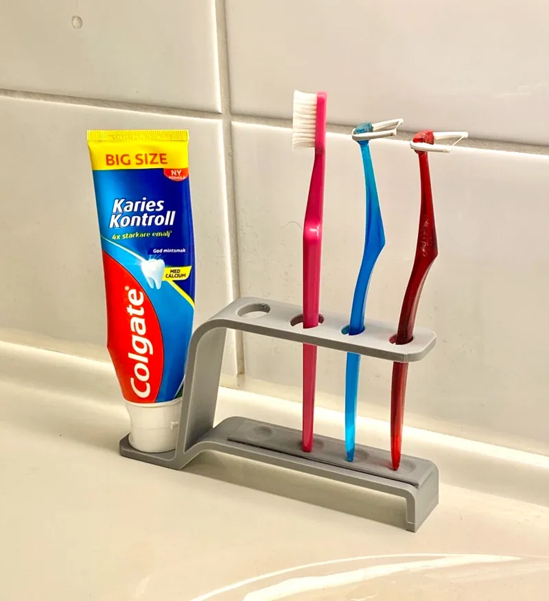 Toothbrush holder