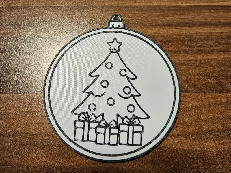 Christmas Coloring Ornament: DIY Paint-Your-Own