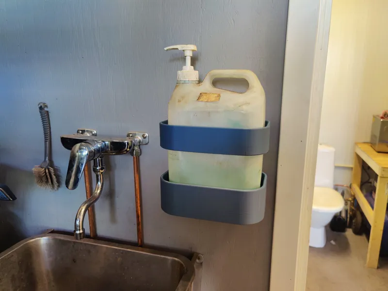 Wall mount for 5l jug