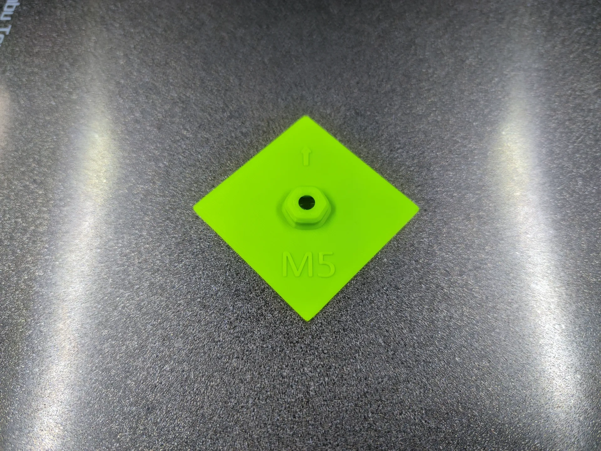 Miniatura 2 do modelo 3D 墙壁免钉螺母贴