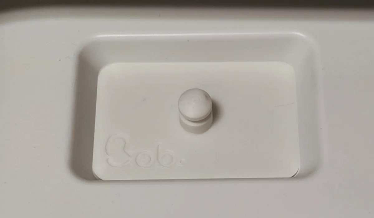Cache-poussière pour arrivée d'eau de lave-vaisselle