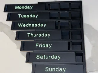 4-Week 3D-Printed Pill Organizer with Sliding Lids