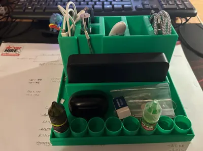 Desk organiser V1 (Sturdy, children proof)