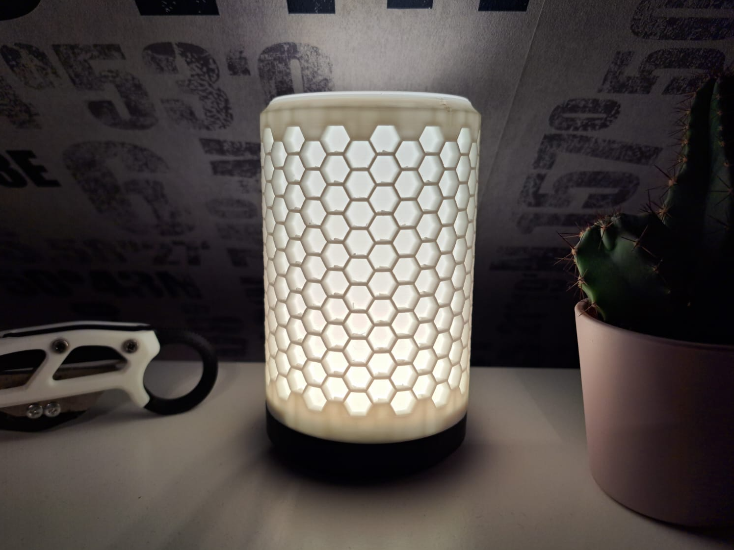 HEX Lamp – Modulare LED-Lampe 001