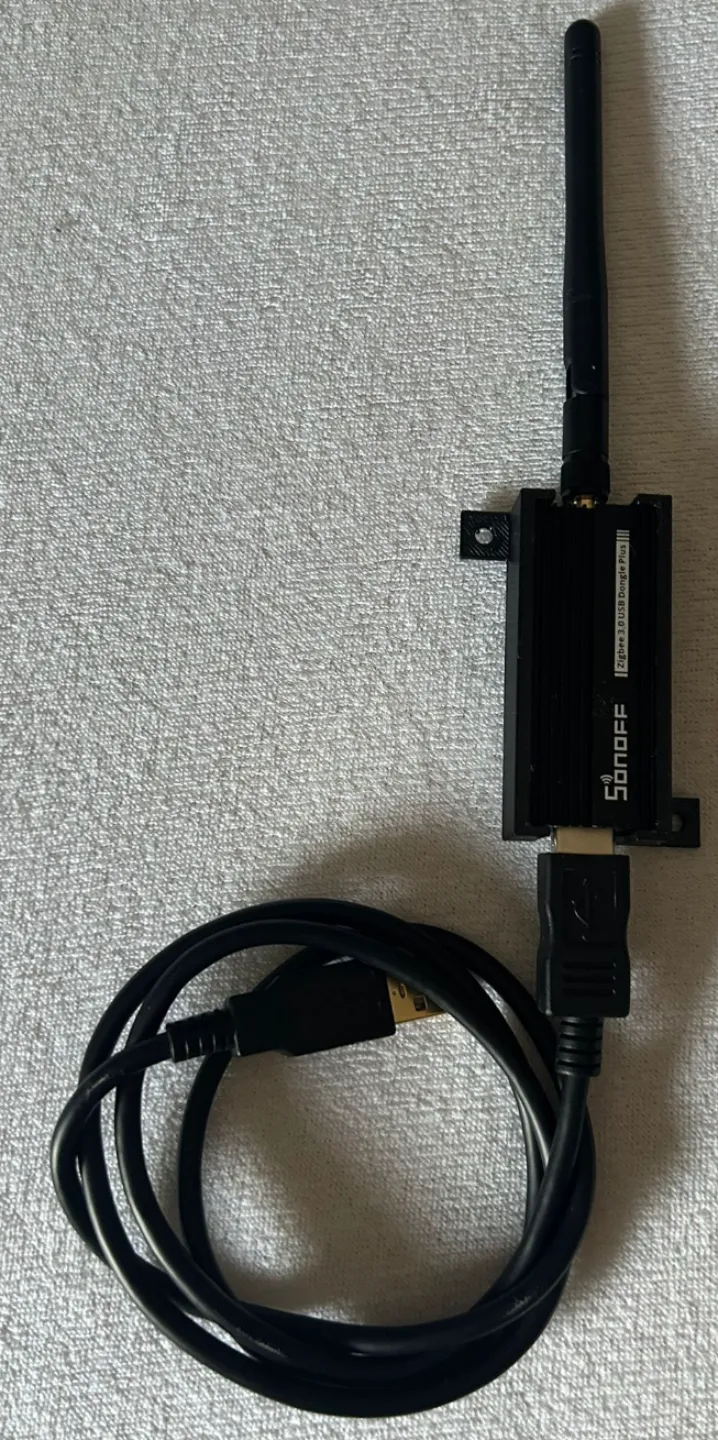 Wandhalter für Sonoff Zigbee 3.0 USB dongle Plus