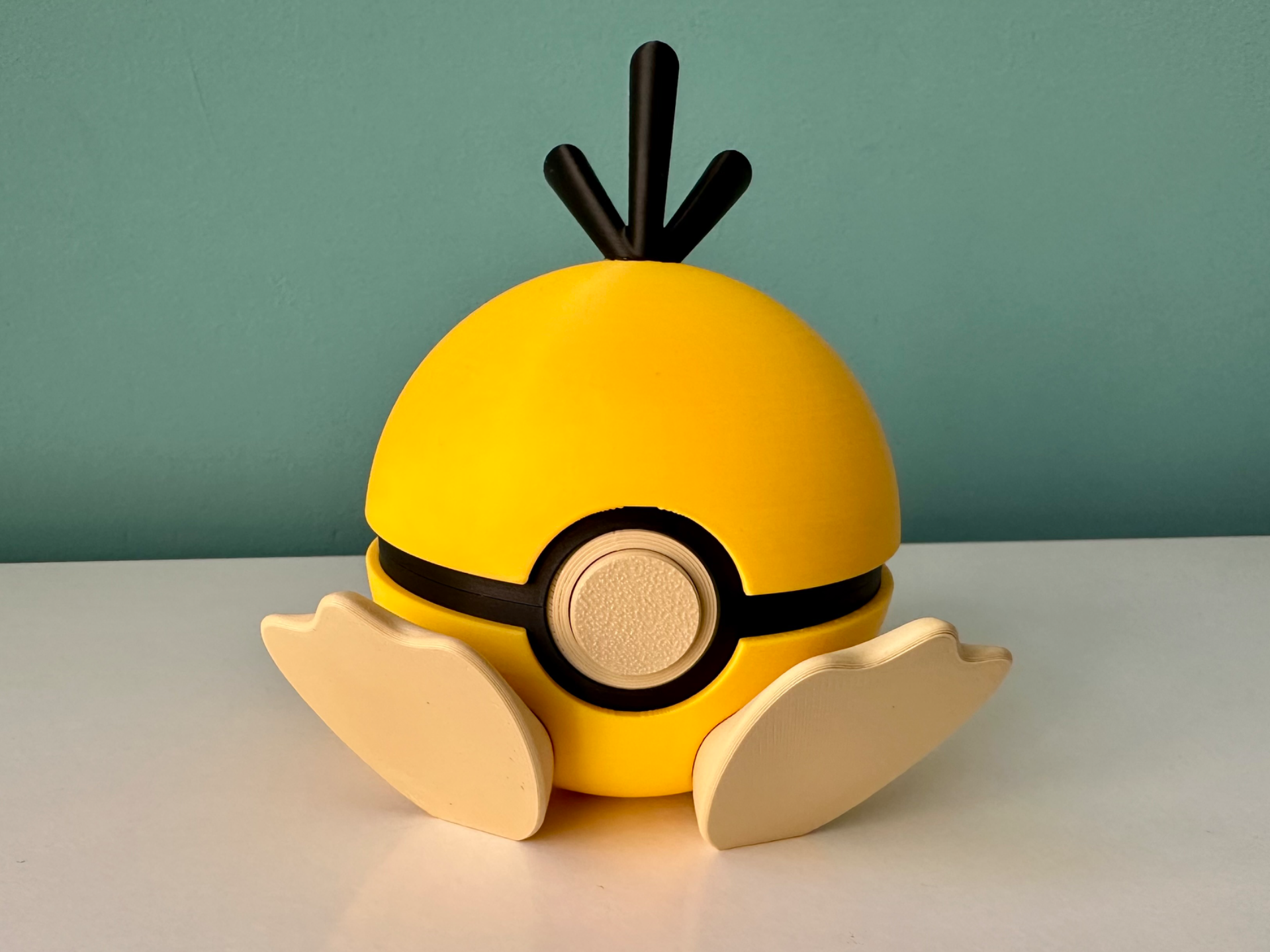 Psyduck  Ball - Pokemon - Pokeball Functional