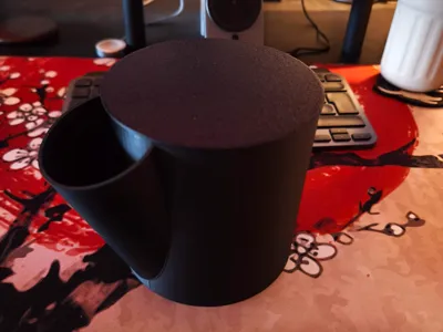 nut bowl with lockable lid and trash can
