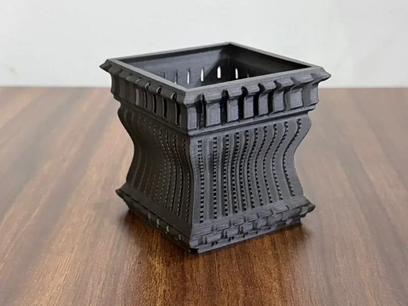High-Airflow Square Pillar Planter