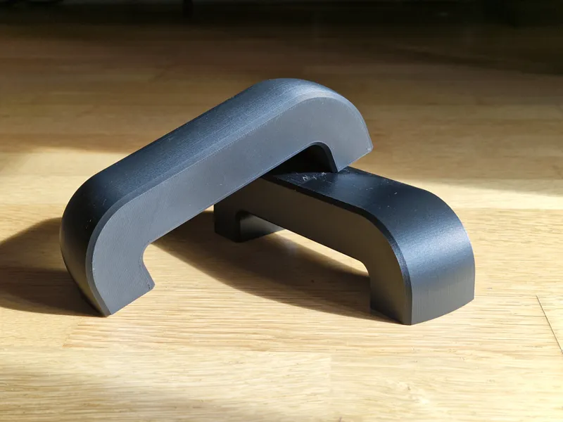 Minimalistic and cheap Pushup Handles