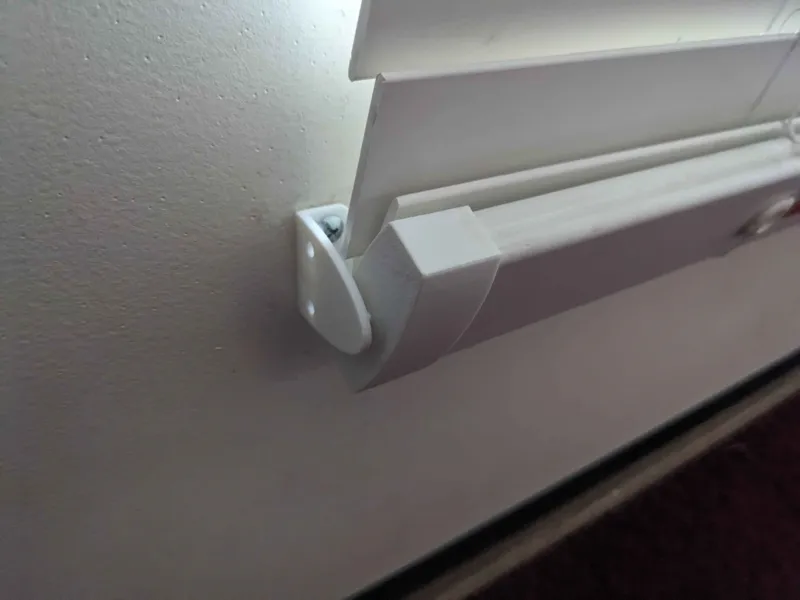 Venetian blinds bottom endcap/cover