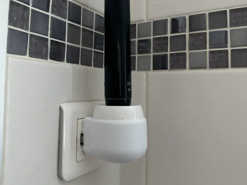 Oral B Wall Mount
