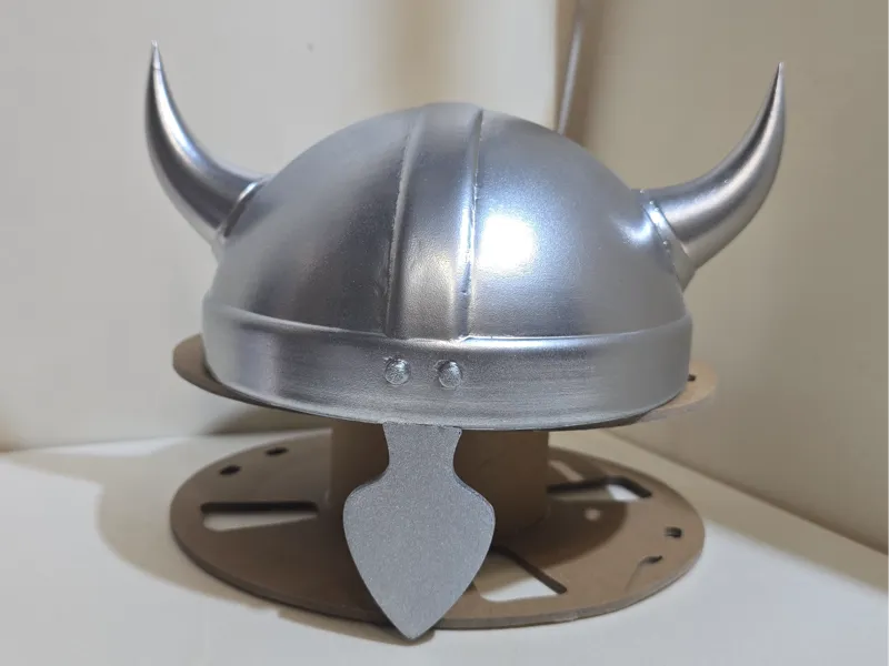 Eisen   Helmet