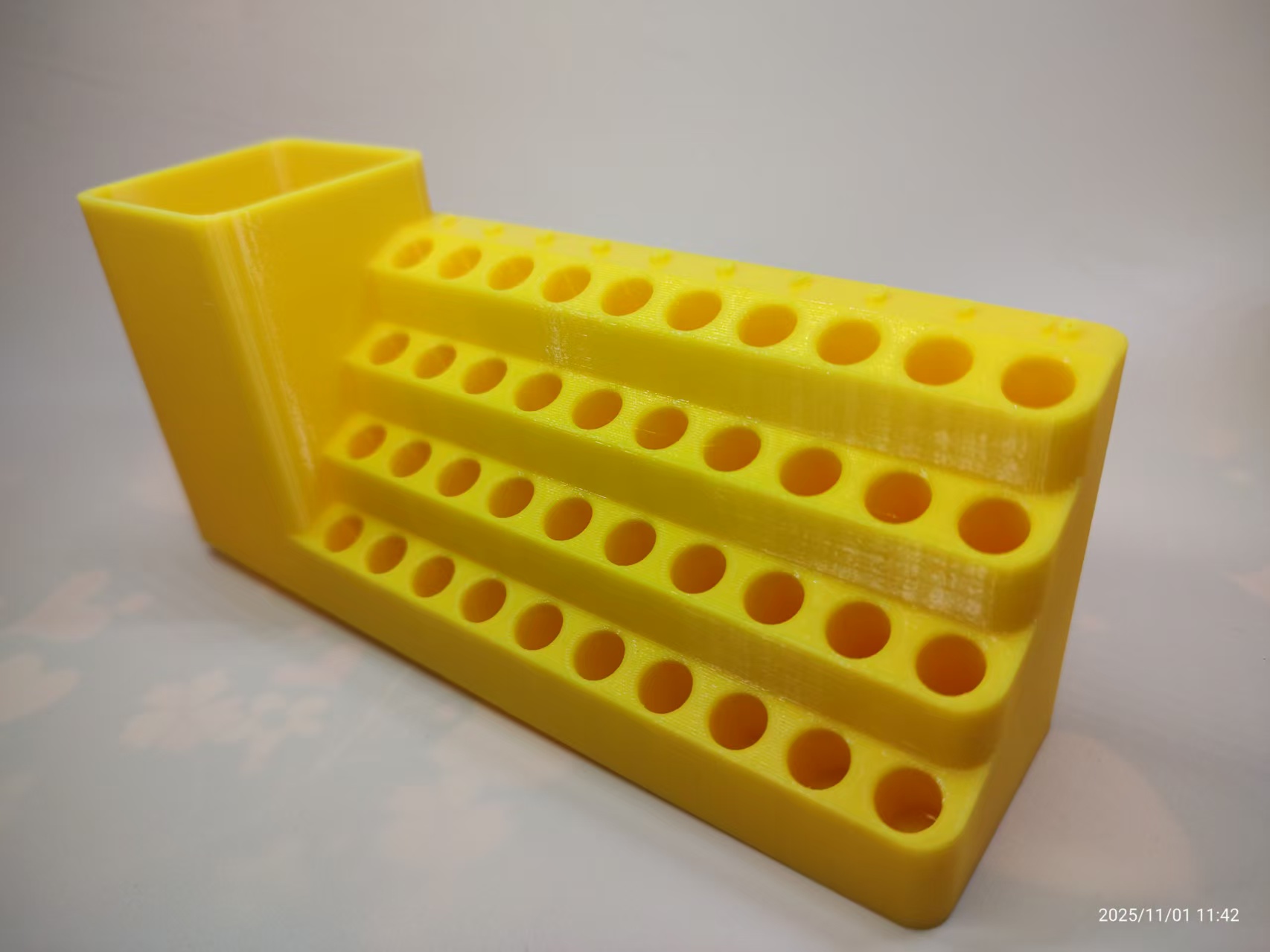 Miniatura 3 do modelo 3D 洞洞板电动螺丝刀和批头收纳盒