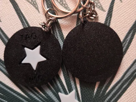 Portachiavi con TAG NFC all'interno del corpo