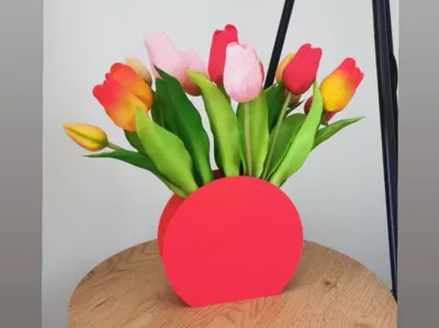 Round vase