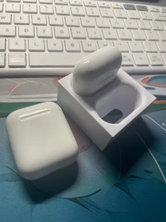 Airpods storage box