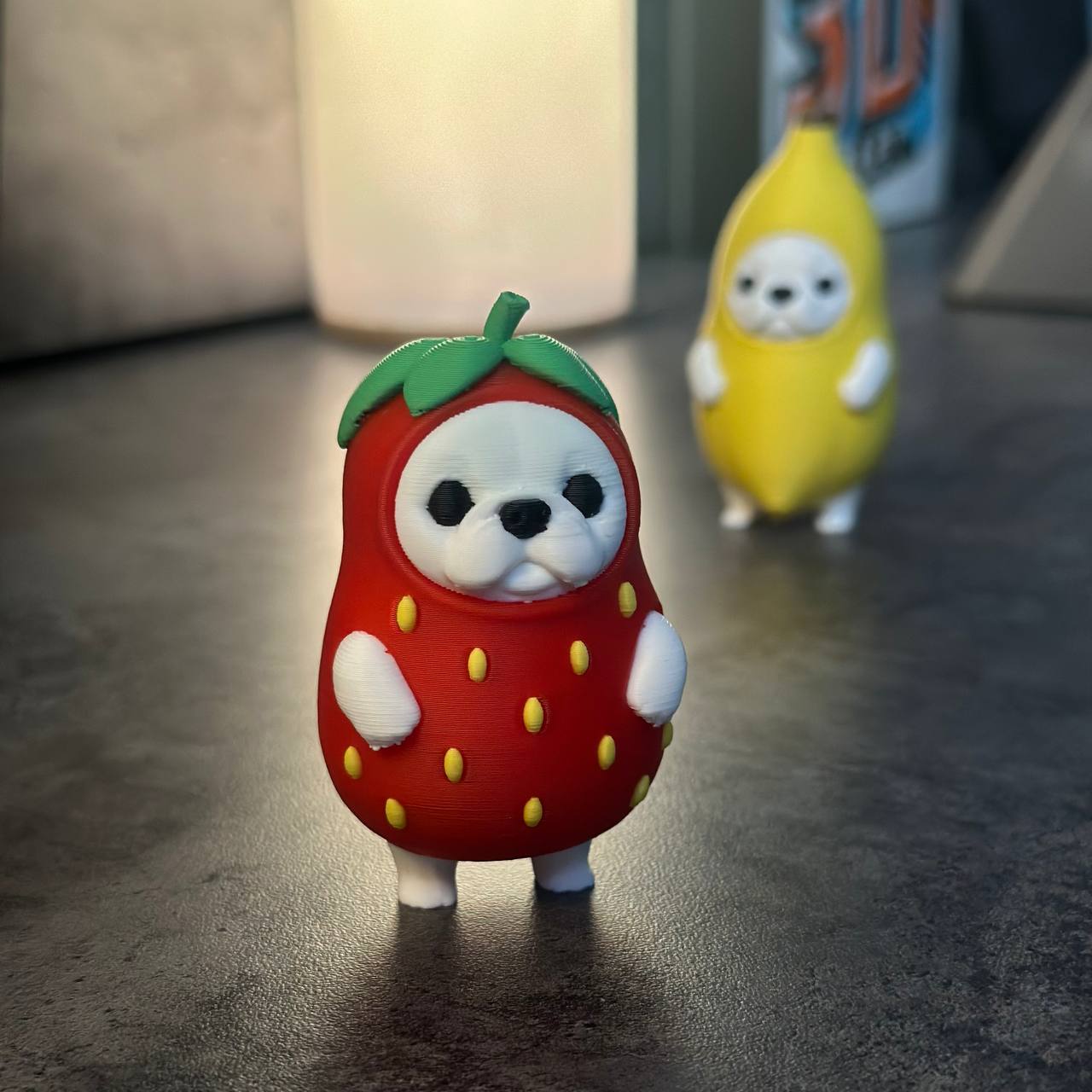 3D модель Chill Dog Strawberry Meme — 3D-друкований пес у полуниці | Мем-іграшка Львів — 3D друк Львів