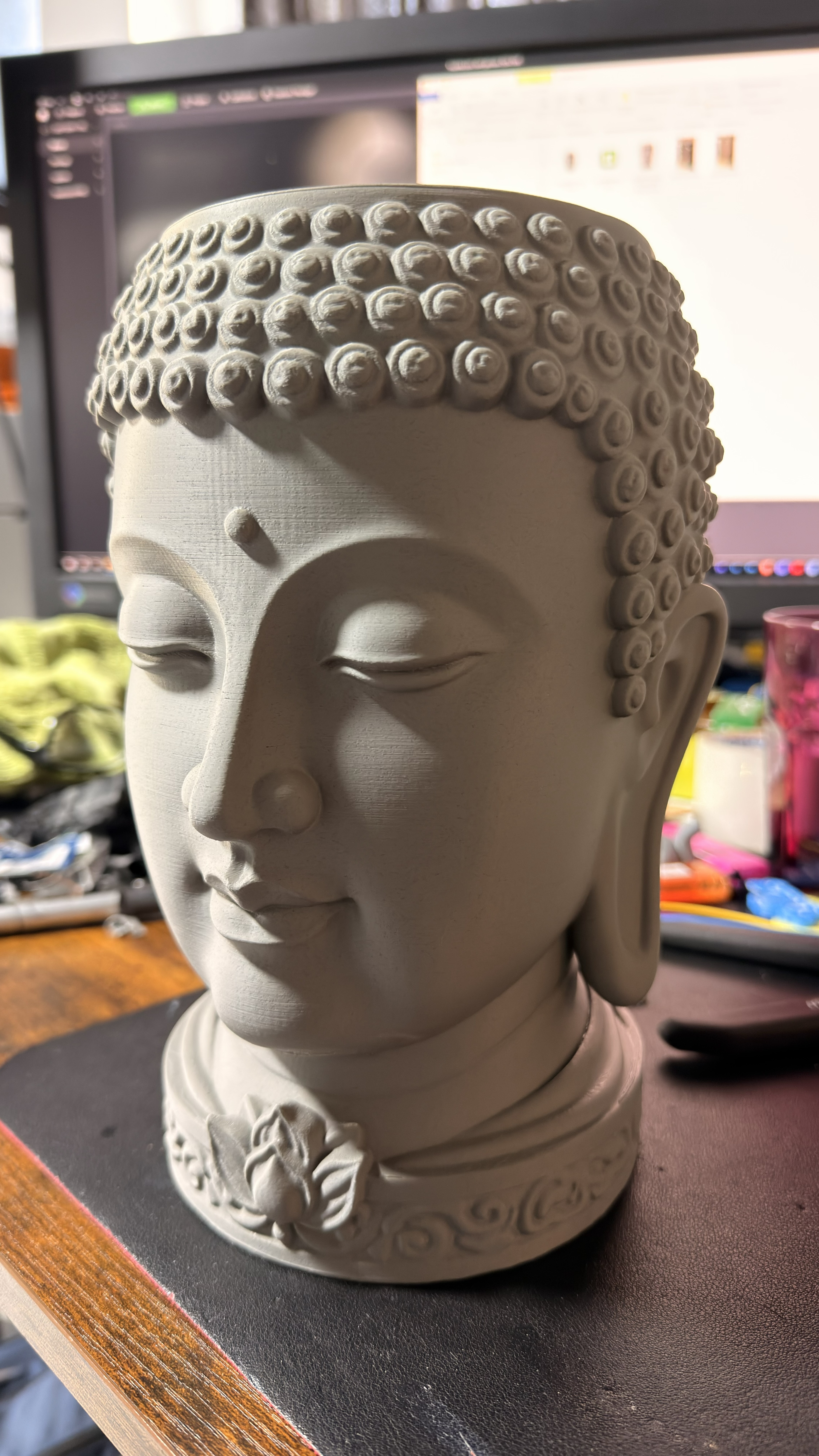 Miniatura 2 do modelo 3D Bouddha vase v.2