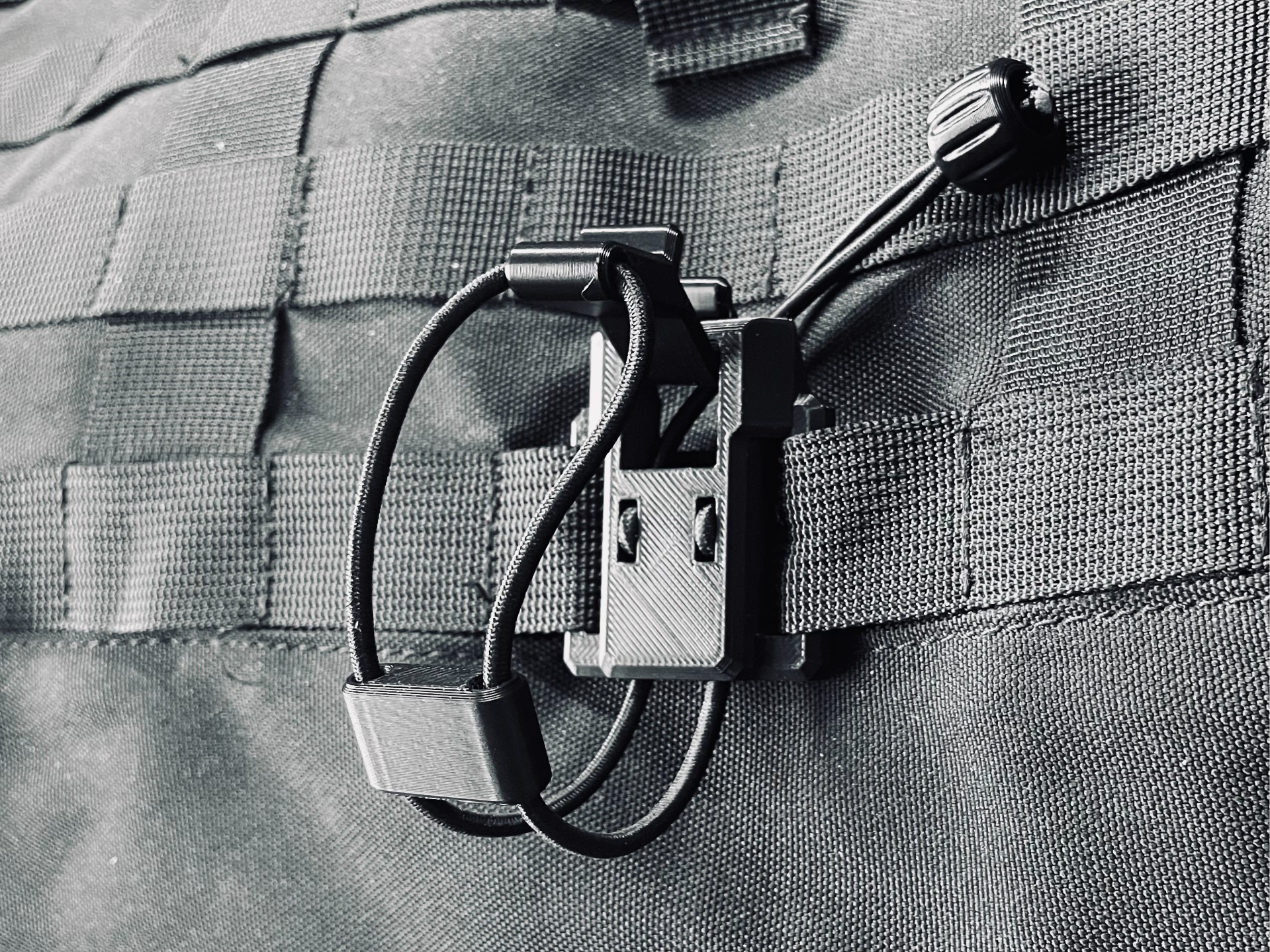 MOLLE系统通用快拆绑带夹扣