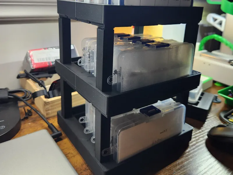 Stackable screw case organizer 
