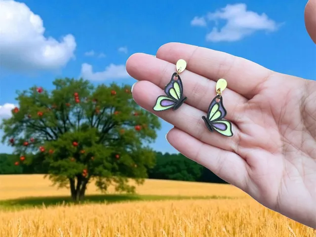 Pendientes mini mariposa