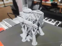 Mecha bipède de combat avec bouclier — photo 3