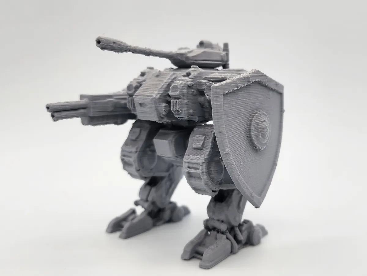 Mecha bipède de combat avec bouclier