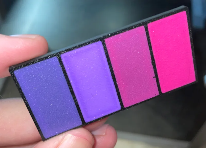 example "keychain" style coloring for minimal filament changes and maximum brightness + color shades