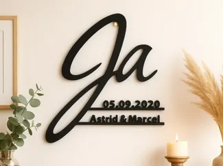 Hochzeits Wanddeko „Ja“ mit anpassbaren Namen