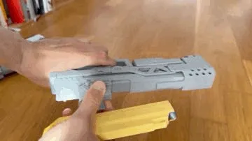 Apex Legends RE-45 Autopistol view 2