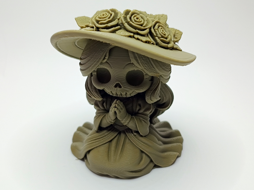 Kleine Totenbraut mit Rosenhut Dia de los Muertos