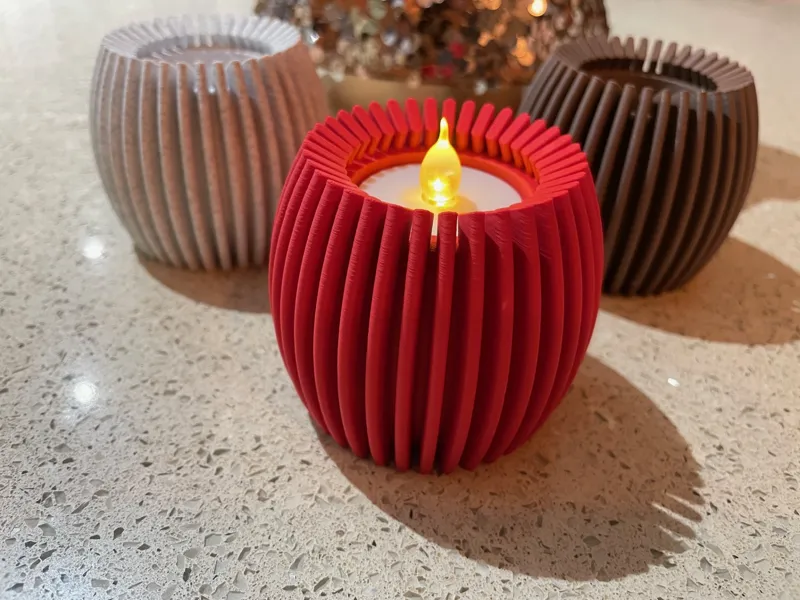Curved tea light
