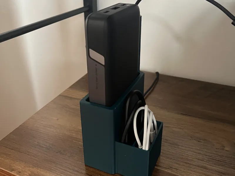 Ugreen Charging Station