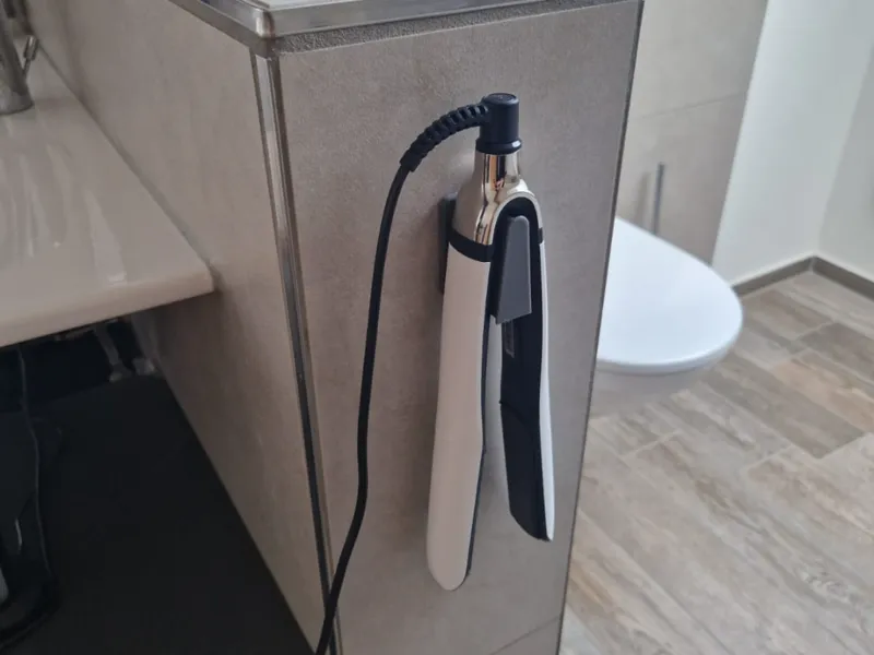 Gläteeisenhalter für Bad - platzsparend & sicher