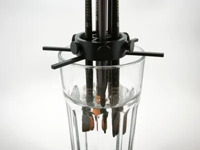 Brush Suspender / Brush Soaker = Cleaning tool