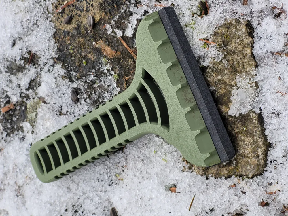 Ice Scraper With Replacable Blade - Free 3D Print Model - MakerWorld