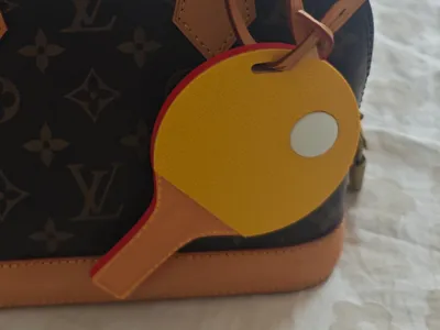 Table tennis enthusiasts rejoice ---- LV Paddle Bag Charm (NO AMS)